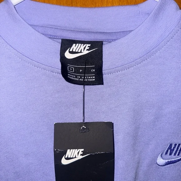Nike Light Purple Crewneck Tee - Picture 2 of 4